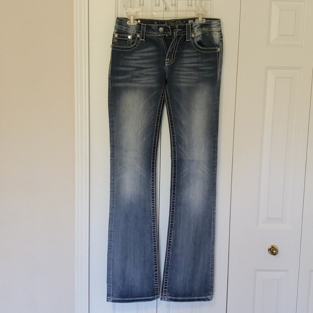 Buckle jeans